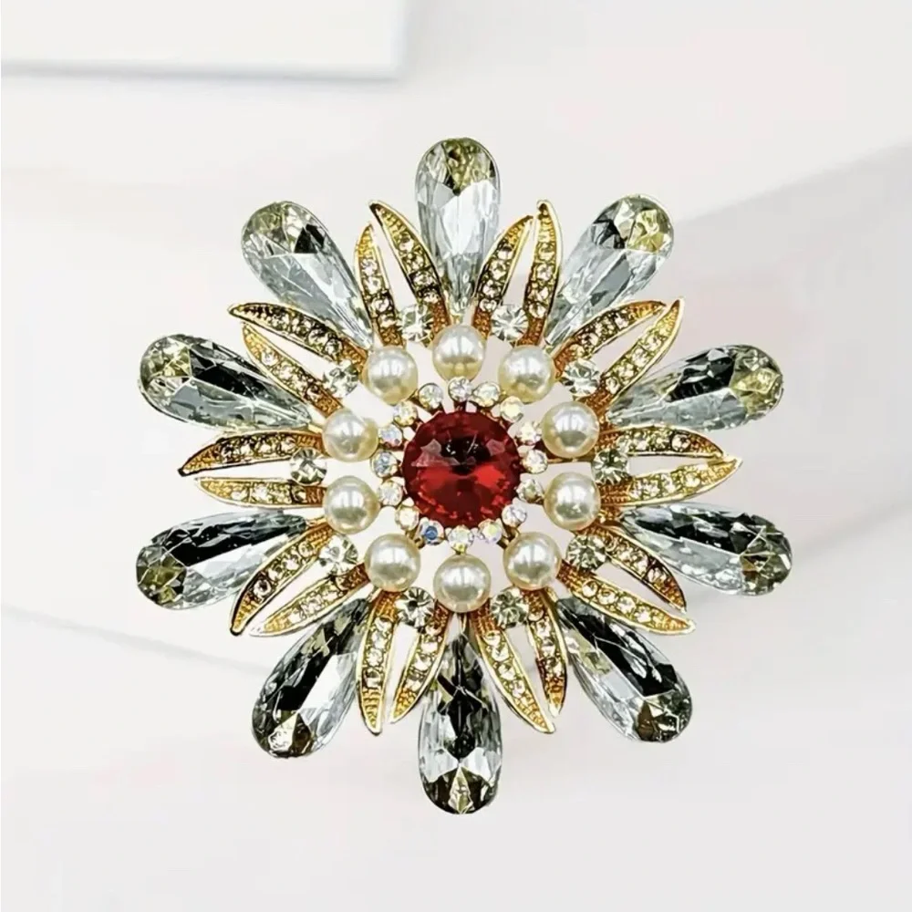 Floral Fashion Brooch Modern